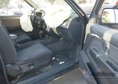 2001 Nissan Frontier Sc-V6 from USA, damaged, VIN 1N6MD26T31C364686